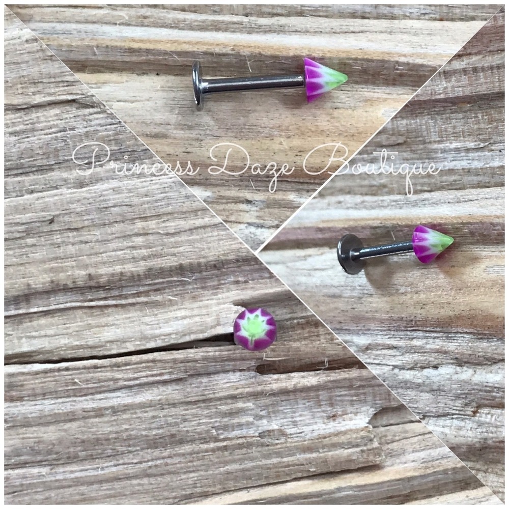 Cute Flower Studā Earring for Lip Tragus Helix Piercing Silver Tone